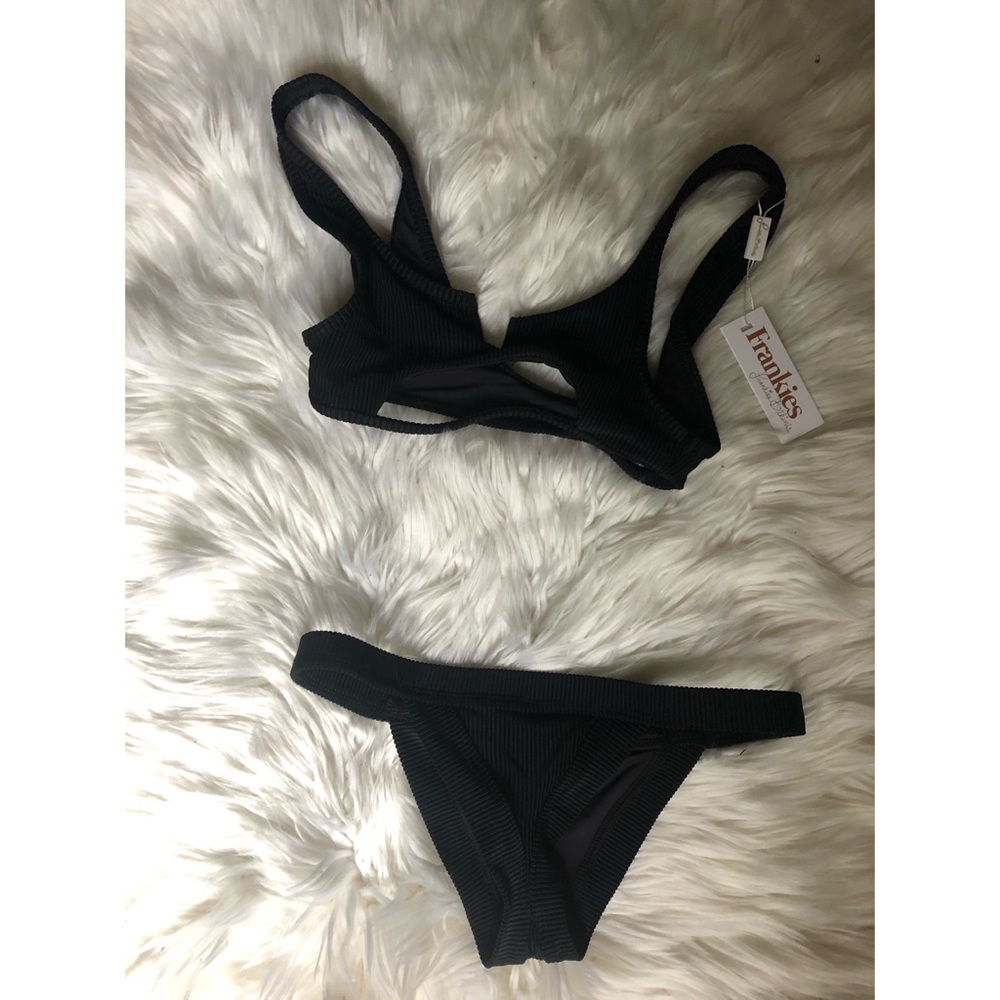 Frankies bikini (size small)